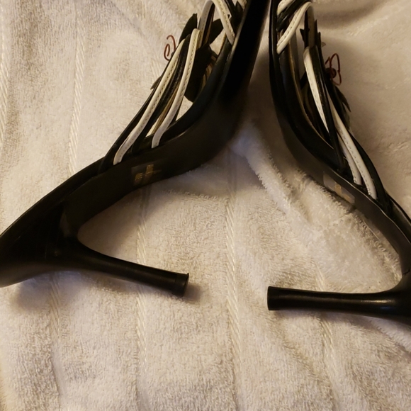 Fredricks of hollywood - Picture 3 of 8